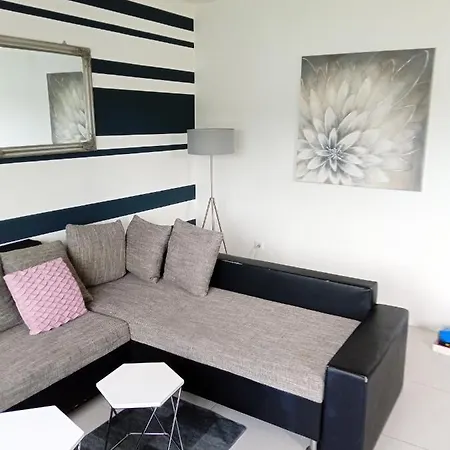 Apartment Lara *