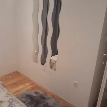 Apartment Lara Zman